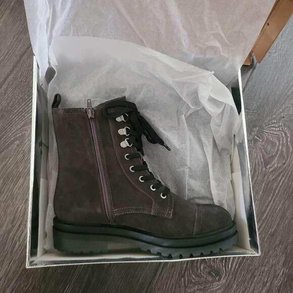 Andre Assous NEW Farah Gray Suede Combat Boots 8 Grunge rustic western winter - Picture 6 of 8